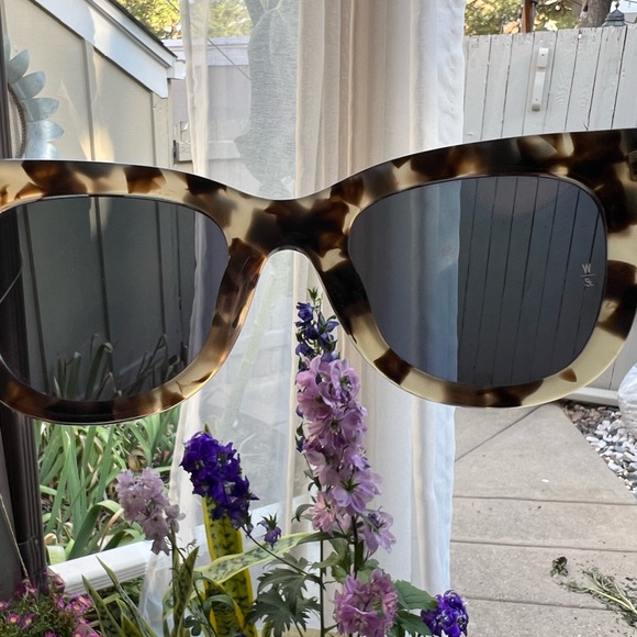 WONDERLAND Tortoise Shell Sunglasses - Picture 3 of 11